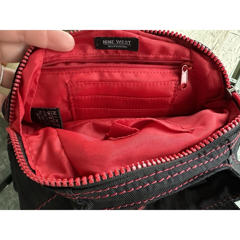 Vintage Nine West Y2K Black Red Handbag Small Purse Zip - Picture 12 of 16